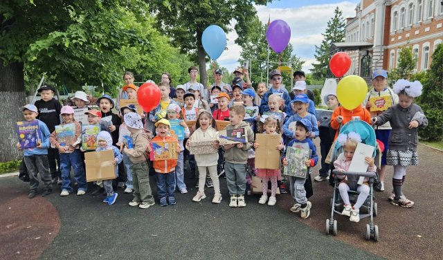 День защиты детей в центре «Надежда»: праздник, подаренный добрыми сердцами День защиты детей в центре «Надежда»: праздник, подаренный добрыми сердцами