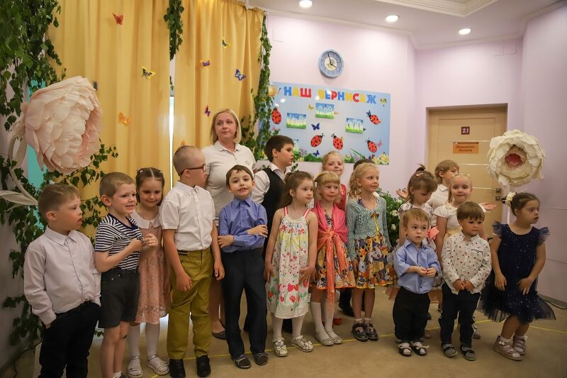 Праздничный концерт на Троицу в группе "Ладушки" Праздничный концерт на Троицу в группе "Ладушки"