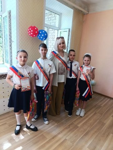 Здравствуй средняя школа! Здравствуй средняя школа!